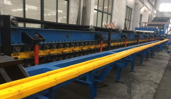 Automatic Continuous Sandwich Panel Line , High Pressure Polyurethane Foam Machine
