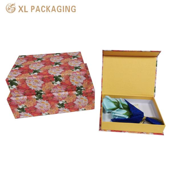 Eco-amigable Colorido Impreso Magnético de Fuera Libro de Cierre Regalado Embalaje de papel Caja de tamaño personalizado Con tapa magnética