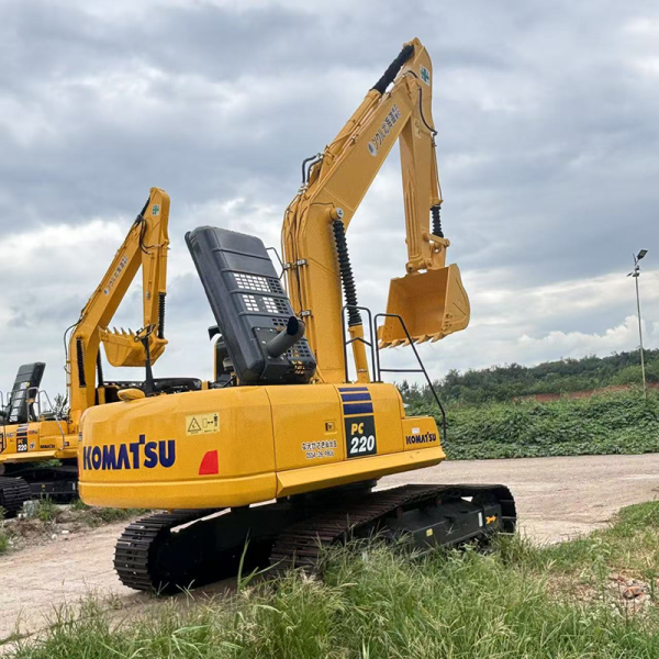 Hot Market Sale Used Komatsu PC300 Large Crawler Excavator Second Hand Hydraulic Digger Used Excavator for Mining