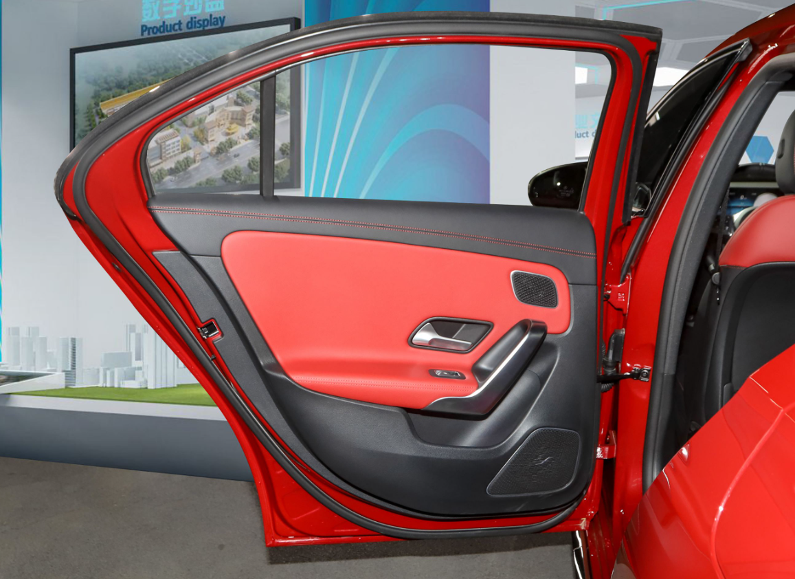 Компактные автомобили Бенз бензина класс АМГ 2022 35Л 4МАТИК 4 усаживают роскошь двери 5