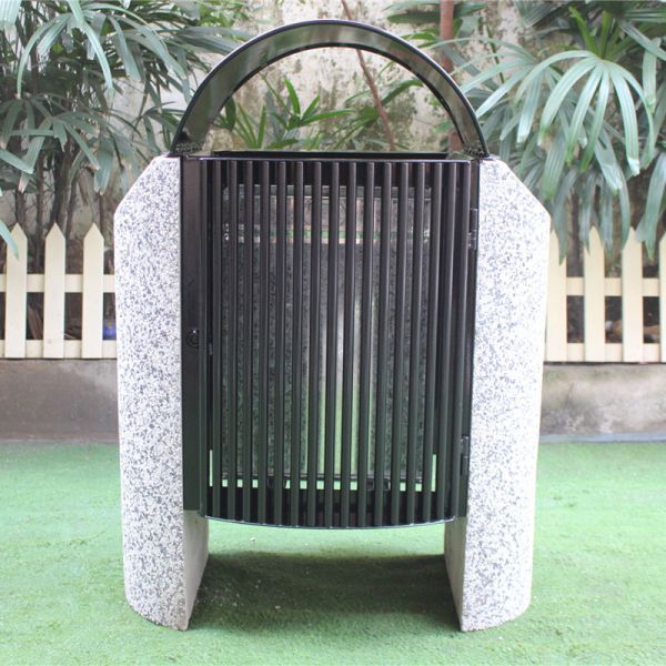 Rectangular Metal Outdoor Trash Cans 740 X 500 X 930mm Size For Garbage