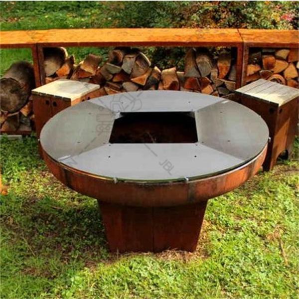 Churrasqueira de superfície enferrujada em aço corten resistente ao ar livre