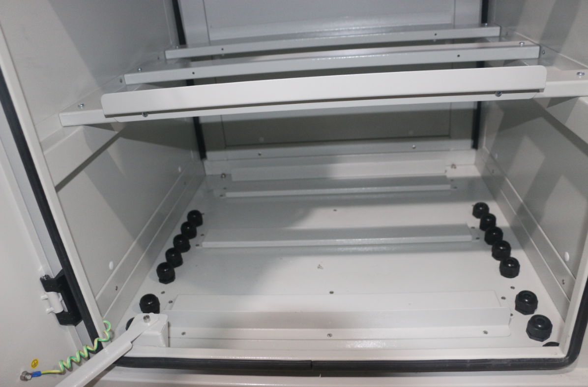 шкаф батареи глубины 800mm на открытом воздухе