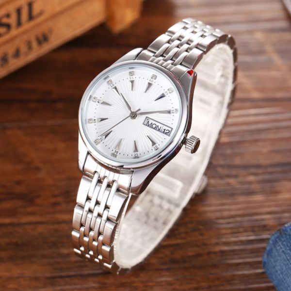 Scratchless Pair Watches For Couples Branded Strengthened Glass