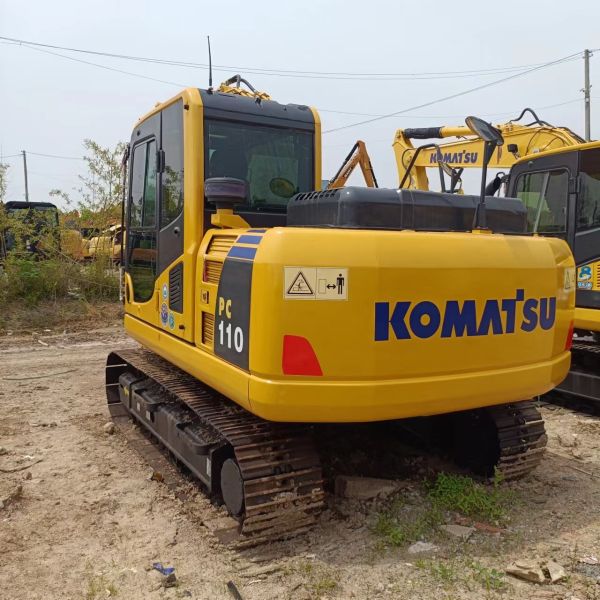 Komatsu PC110 8 Used Excavator Equipment In Good Condition With Less Working Hours