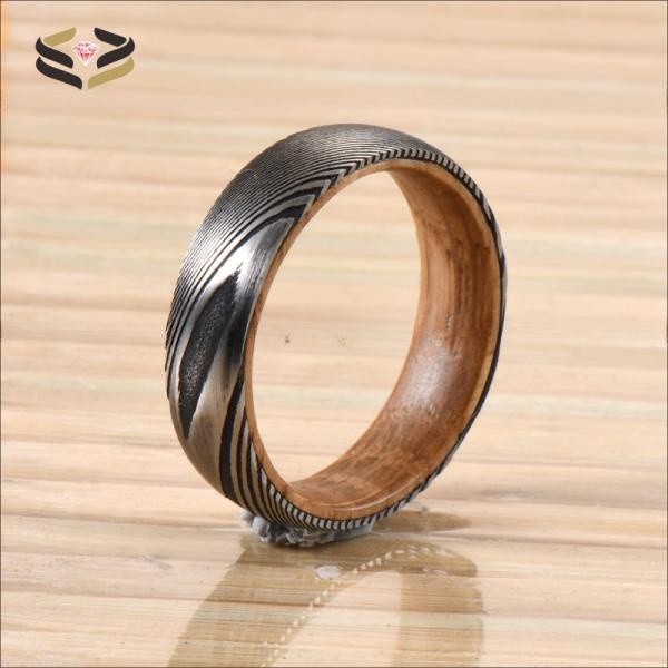 Etched Damascus Steel Wedding Rings 6mm 8mm With Whiskey Barrel Wood Sleeve Inlay