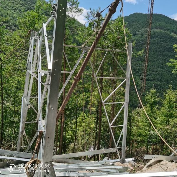 Linha de transmissão torre do aço Q235B Q345B Q420 da estrutura