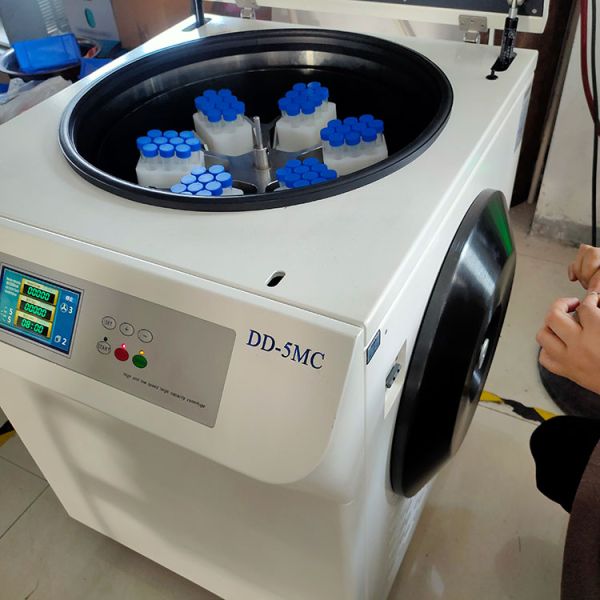 DD-5MC Floor Standing Large Volume 4000ml 6 Buckets Swing Out Centrifuge