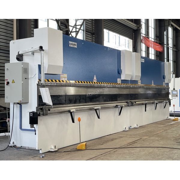 CNC Hydraulic Press Brakes With Servo Motor TP10S