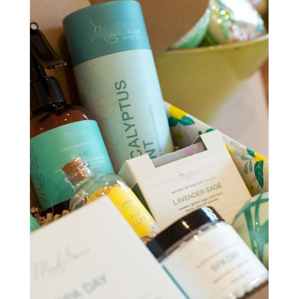 Custom Round Paper Packaging Cardboard Eco Friendly Food Cardboard Cosmetic Bottle Round Tube Kraft Paper Packaging Boxes