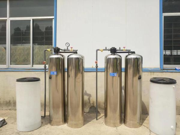 Capacidade Equipamento de amaciamento de água Tanque duplo Amaciador de água Aço inoxidável / FRP
