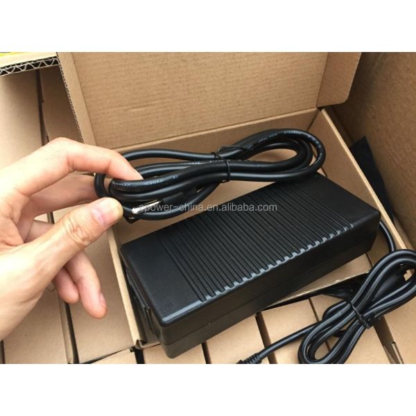 12VDC 8 Amp Output Voltage 12V 8A Desktop Type AC DC Power Adapter with CE Certificate