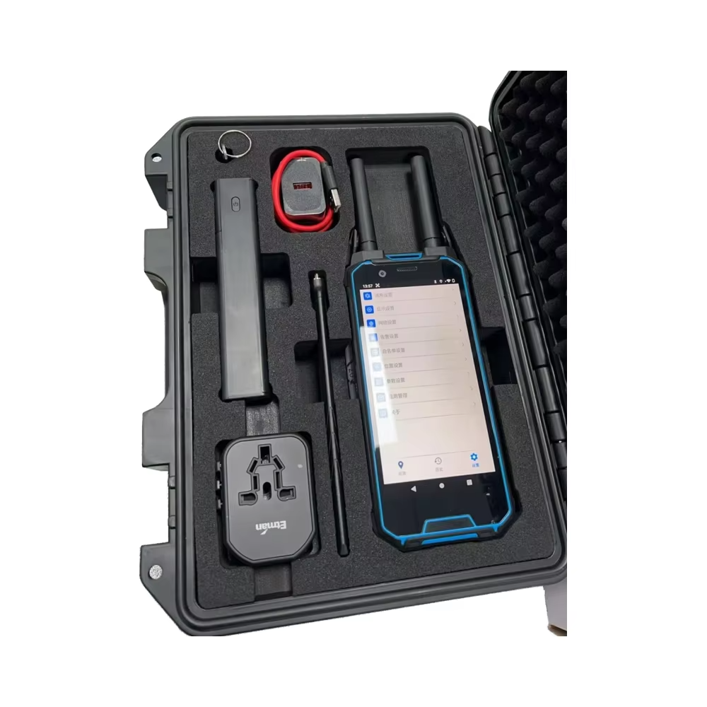 Multi Model Handheld Drone Detector With Automatic Maneuverability