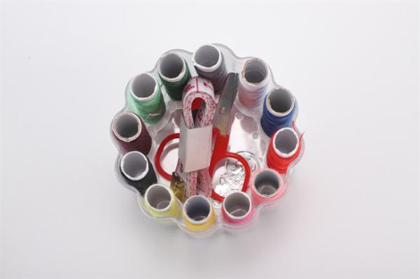 small Sewing Box kit Plastic tool Sewing Needles Discs Home Portable DIY Travel Needle Set Tool Sewing Kit Supplies
