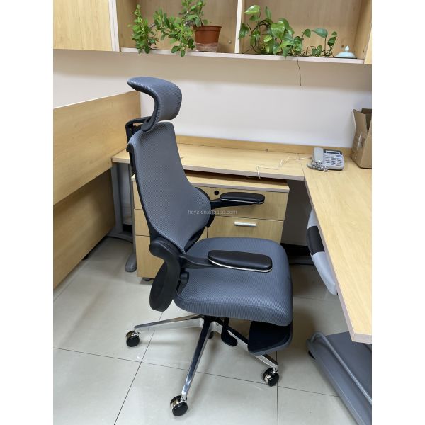 Ergonomic High Back Swivel Chair With Footrest Waterproof Easy Maintenance
