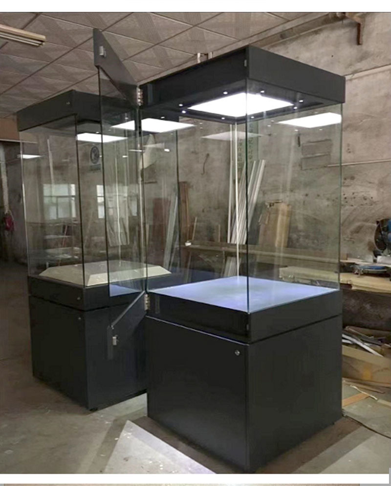 Eco-friendly Single Cosmetic Display Stand with 3D LED Light Base and Acrylic Material