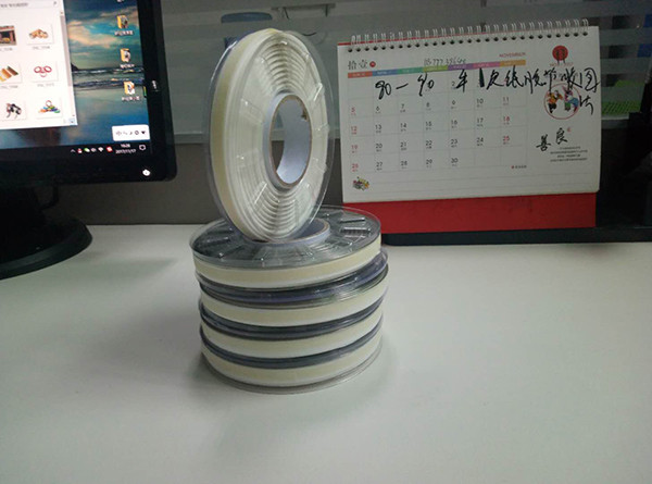 Пакет водоустойчивого Мельт ЛЮБИМЦА ленты для маскировки отделки провода стального горячего слипчивый сверхмощный