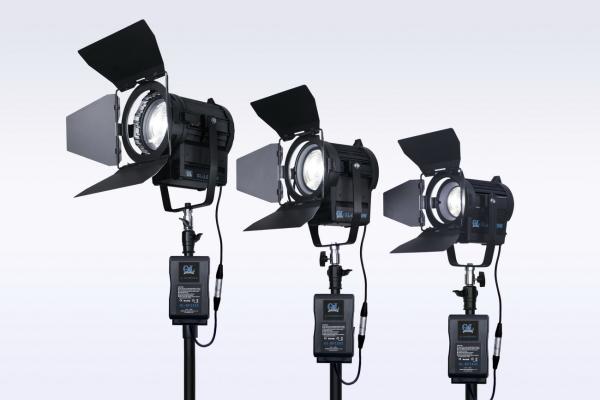 Outdoor Video Lighting 50W LED Fresnel Daylight CRI>96 with Sony V-Mount Battery Plate