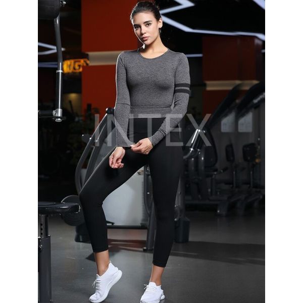 Ladies' Long Sleeve Crop Top and Capri Leggings Breathable