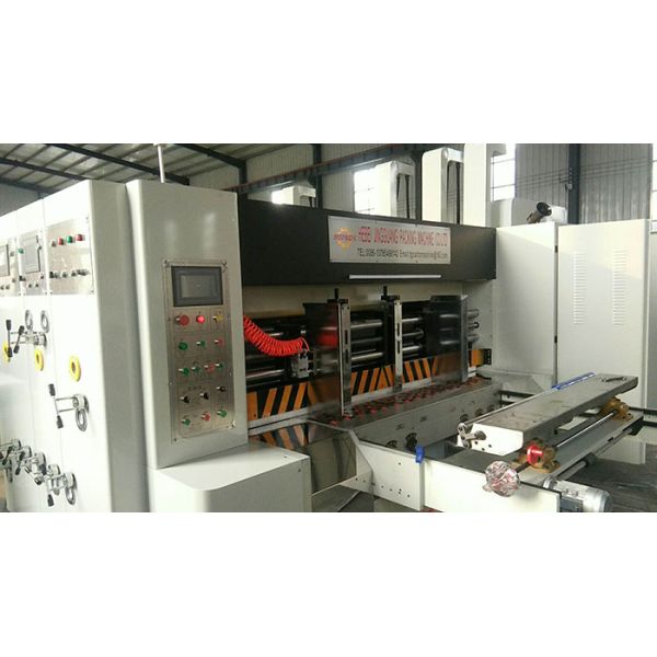 Картон печатания Флексо гофрированный коробкой умирает край белого цвета машины резца питаясь