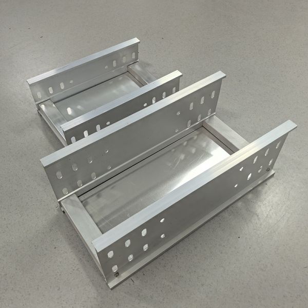 Anodizing Aluminum Cable Tray Medium Duty Width 100mm-1000mm For Indoor Outdoor