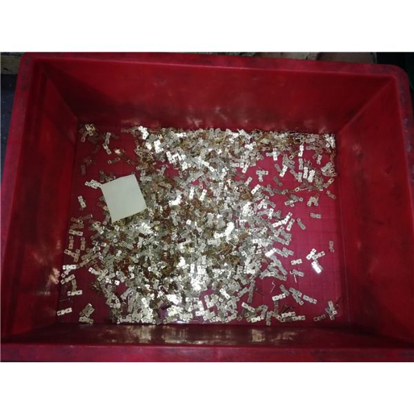 Плашки прессы пунша контактного разъема силы 12в точности прогрессивные отливают железный материал в форму