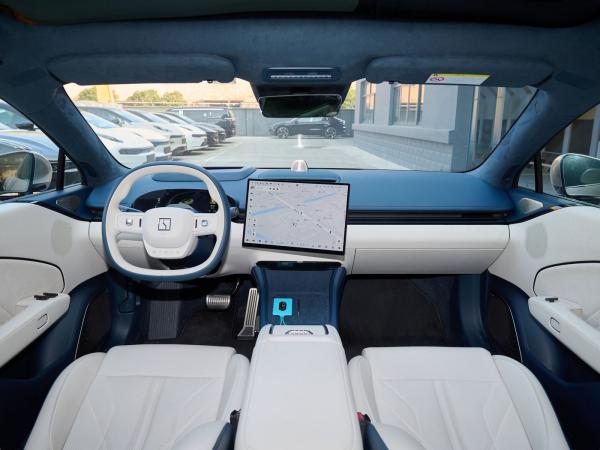 2500-4000CC Deslocamento 007 Versão de tração nas quatro rodas 75kwh EV Carro Elétrico