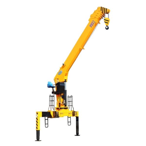 8 Tons Straight Boom Telescopic Hydraulic Truck Crane With High Operating Efficiency