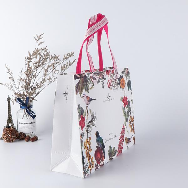 Recyclable Non Woven Gift Bags with Handle , Garment Non Woven Polyester Tote Bags Business