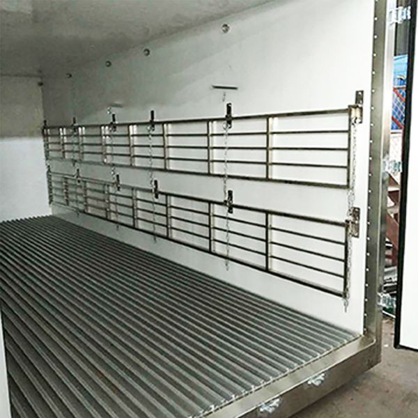 Custom's Requirement 130hp 4x2 Refrigerated Truck For Ice Cream Delivery And Food Cooling