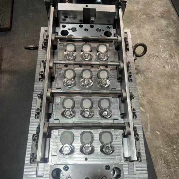 High Quality Cap Injection Mold Hot Selling Moulds