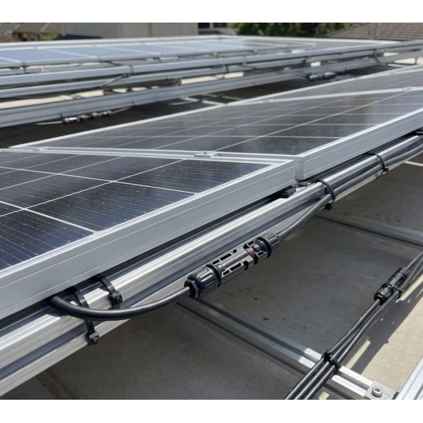 MC4 Solar PV Connectors Panel Mount with Female and Male Plug for New Energy Solutions