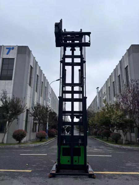 1900 mm Overall Length 3 Ways Direction Electric Forklift with Lever Operation Brake Mode