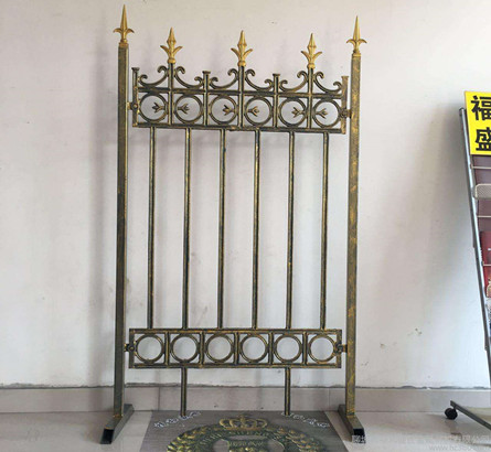 Yard Decoration White Cast Iron Fence Grills / Custom Wrought Iron Fence