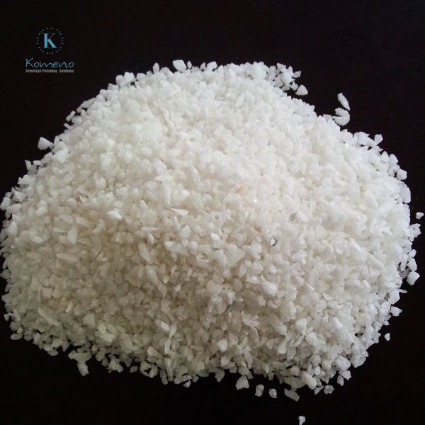 Al2O3 99% Min. White Aluminum Oxide with Transparent Optical Properties and F80 Abrasive Grain Sizes