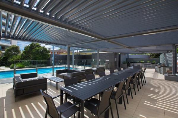Industrial Outdoor Aluminium Pergola Waterproof Powder Coating Optional Thickness