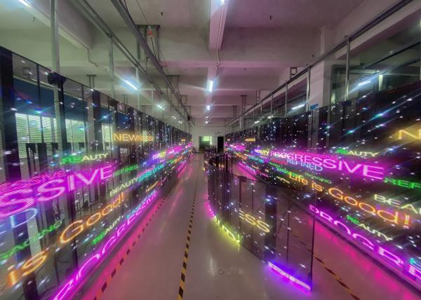 Publicidade ao ar livre a cores 2500 Nits P3.91 Ecrã LED transparente