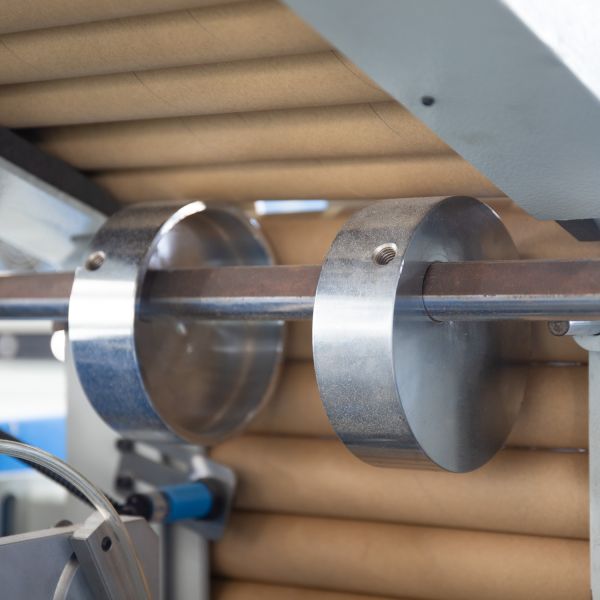 380V Voltage automatique de qualité de l'aluminium de la maison de la feuille de re-enroulement machine entièrement automatique