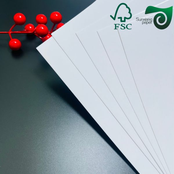 FSC Papel revestido con C2S de doble cara brillante y personalizable 20 26 pulgadas 18PT 24PT