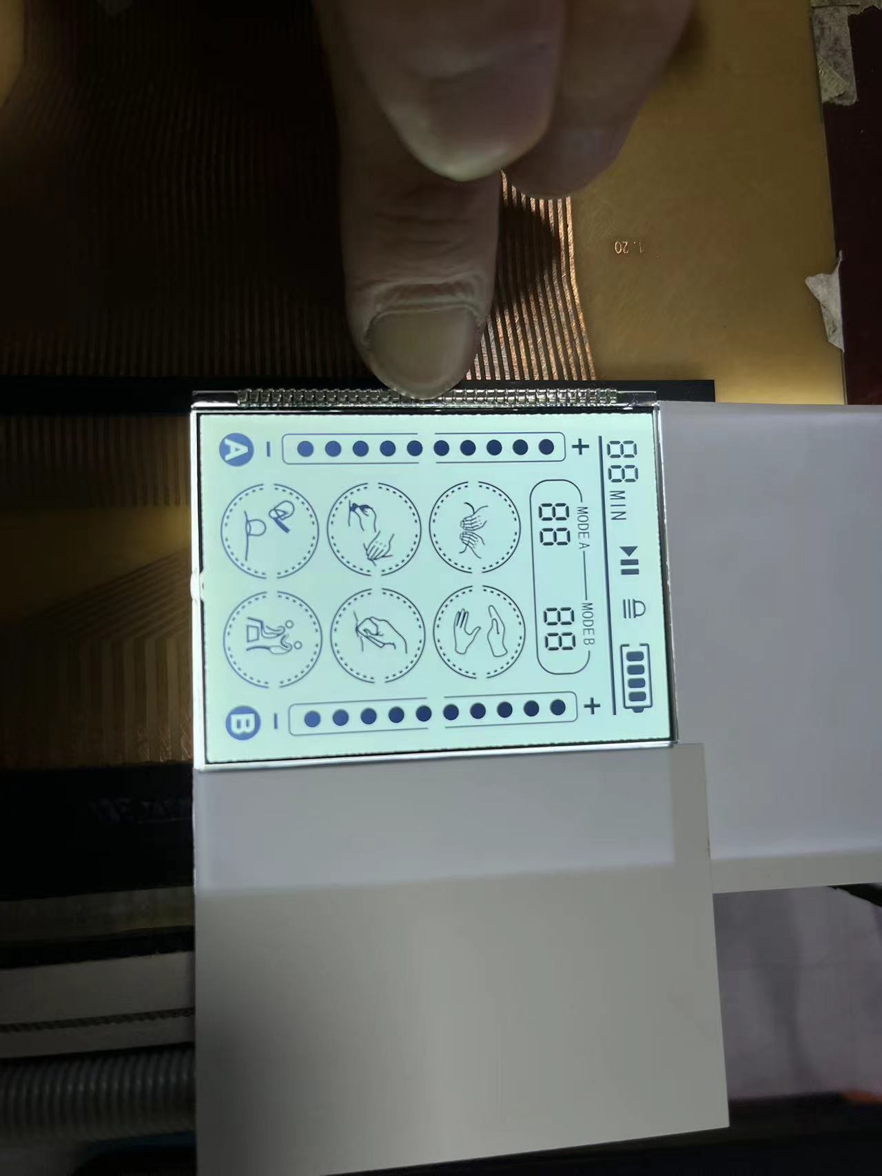 Дисплей с позитивной передающей панелью HTN LCD с 18-контактным топливным распределителем с оранжевым подсветкой