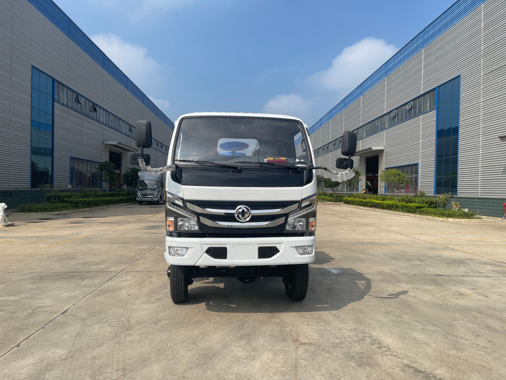 Dongfeng 5m3 Multi-functional Cleaning Sewer Truck Waste Water Suction Diesel Engine Truck