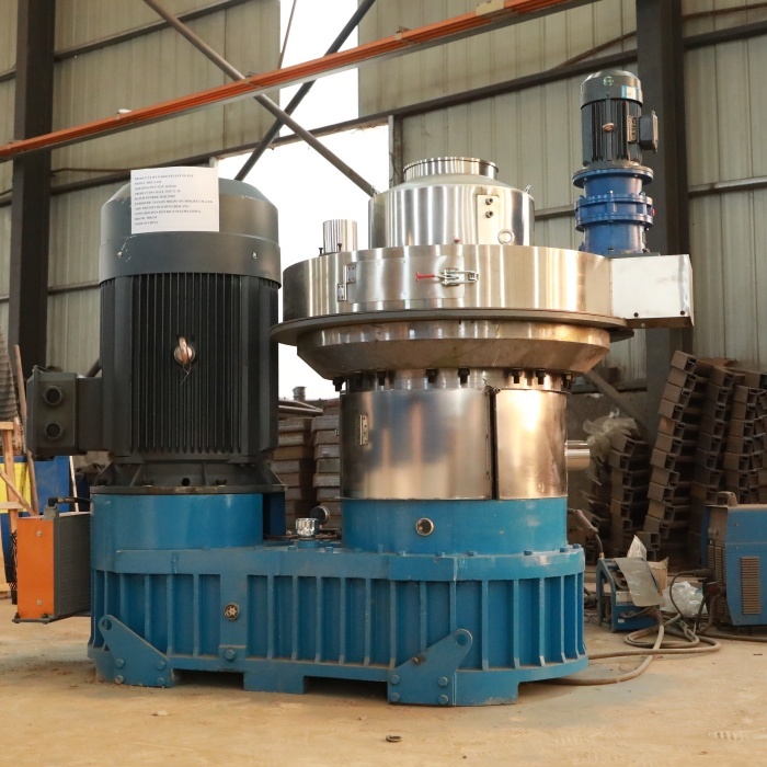 Топливо биомассы делая домашнюю машину 500kg МЕЛЬНИЦЫ ЛЕПЕШКИ для того чтобы сделать деревянные лепешки