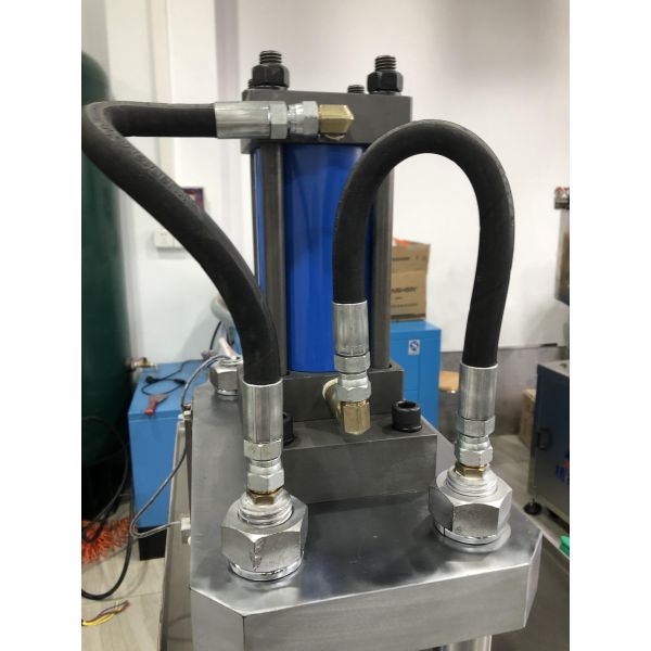 2.8KW Cosmetic Powder Making Machine 1480x680x1600MM 35-60pcs/min