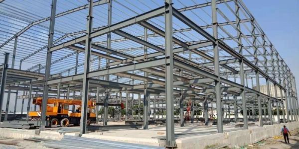 4 - 60m Width Welding Steel Structure Workshop 5 - 6m Height Multi Color