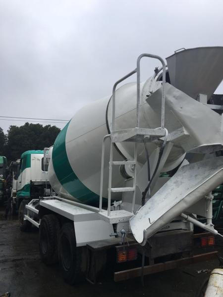 Used Small Load Concrete Trucks , Mitsubishi Mixer Truck Powerful Engine