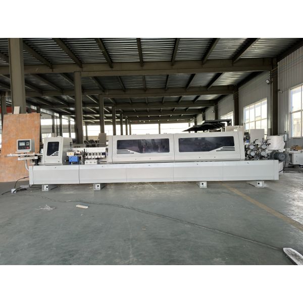 BHM388YJ Automatic Edge Banding Machine with Automated Edge Band Feeding, PLC Microcomputer Control, and 18-24m/min Conveyor Speed