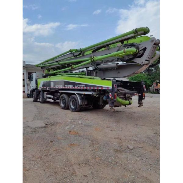 43000kgs Zoomlion 56m Used Concrete Pump Truck Truck Mounted Pump Concrete Boom Pump