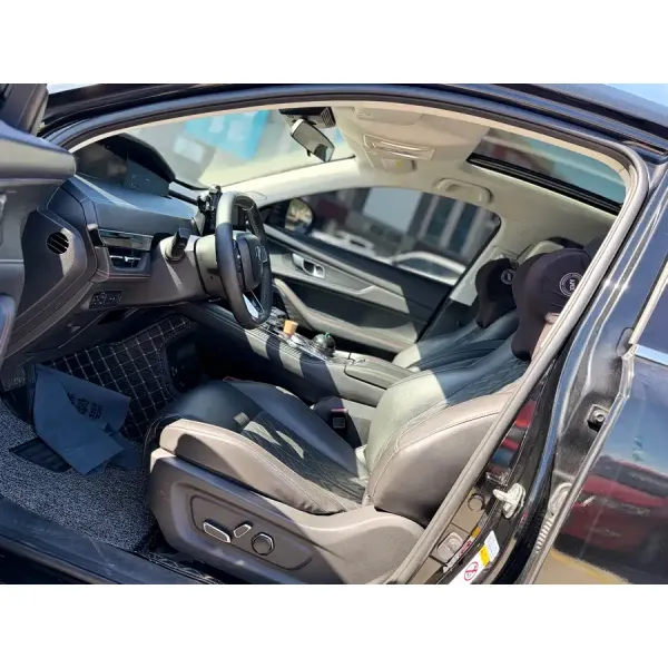 Changan Uni-K 1.5T AWD Hybrid Electric Car with 601-700 km NEDC Range 150-200kW Motor Power and IDD Technology