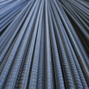 Surface lisse de plancher en treillis en acier