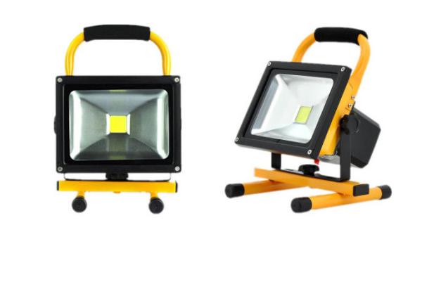 Popular Style 30W Rechargeable Led Flood Light With Lithium Battery 18650